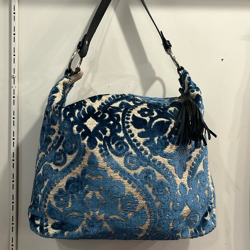 NWT Glenda Gies Handmade Handbag. Style: Emma